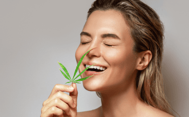 CBD Kosmetik-Wellness-Haut-Pflege-Schönheit